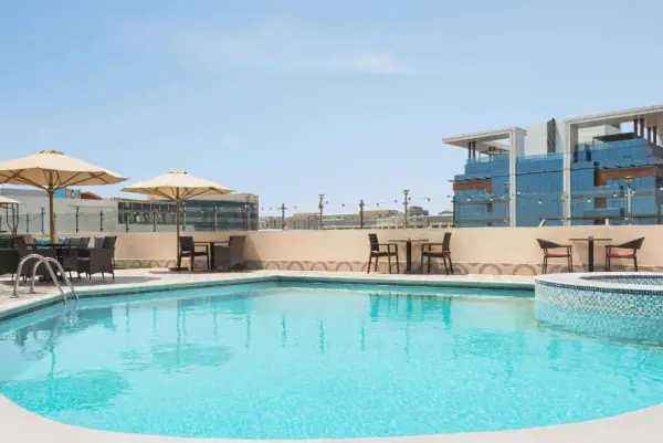 Howard Johnson Plaza by Wyndham Dubai Deira 5